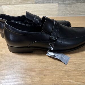 Perry Ellis Black Leather Slip-On Loafers